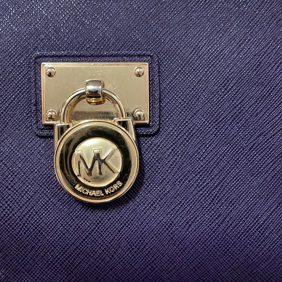 Never used Michael Kors Hamilton wallet - Picture 4 of 4